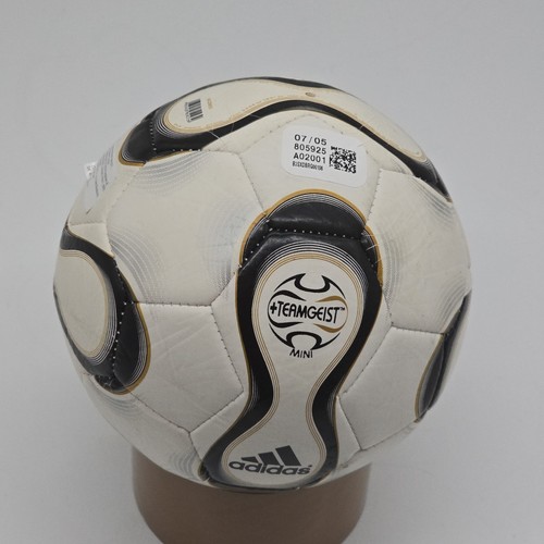 Adidas teamgeist replica mini - teamgeist,