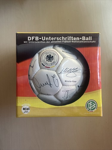 DFB-Unterschriften-Ball