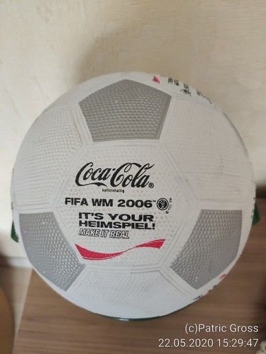 2006 coca cola ball - wm, coca-cola